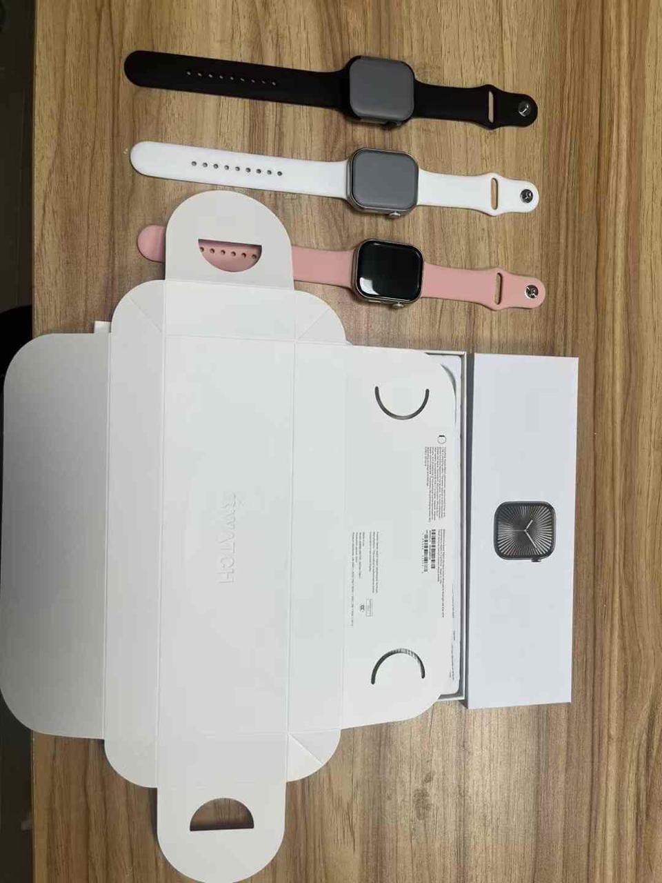 IPHONE APPLE LOGO WATCH SERIES 10  HIGH QUALITY WATCH BLACK AND WHITE COLOR AVAILABL